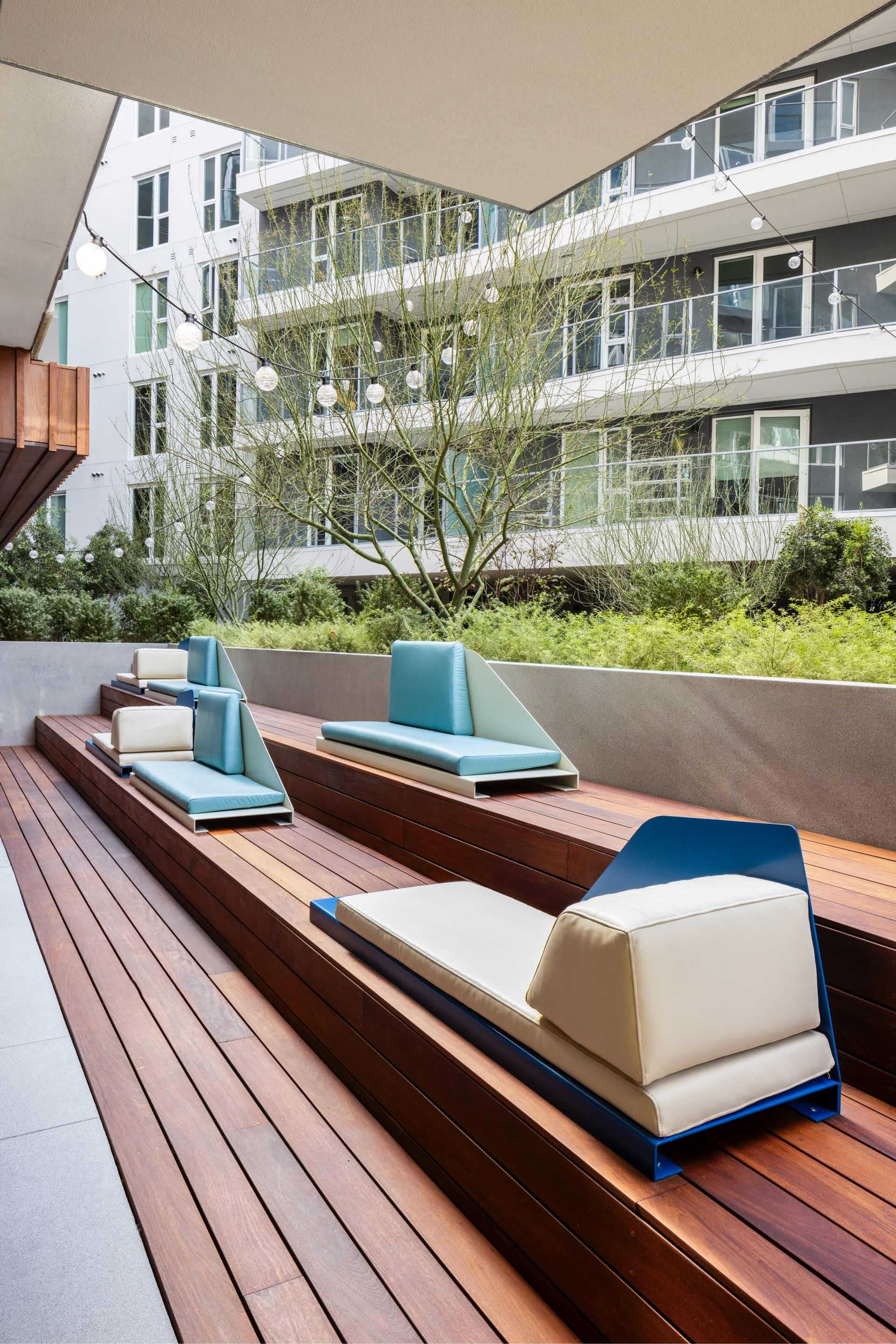 WEST EDGE amenities sitting