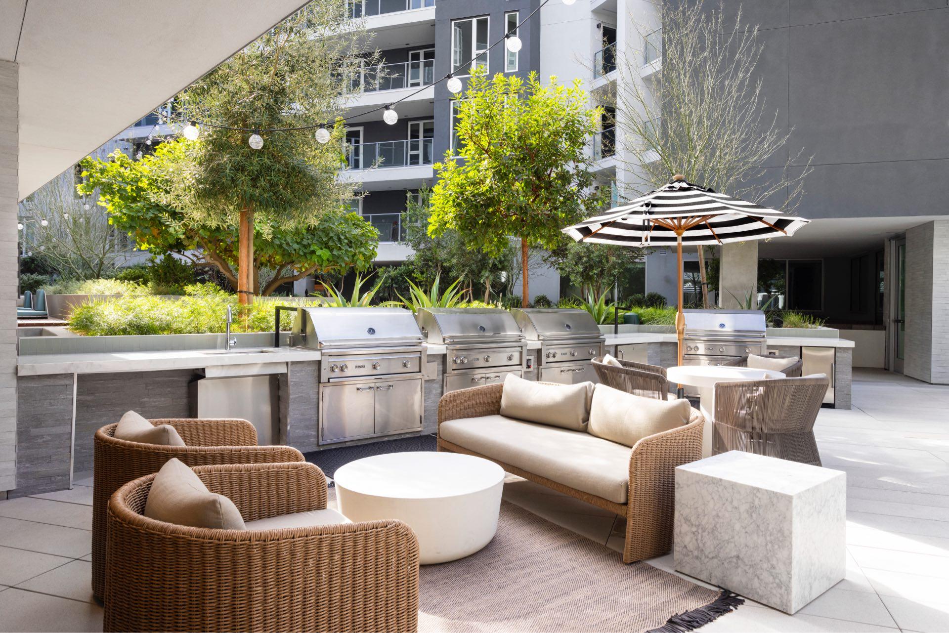 West Edge Dining Terrace 6